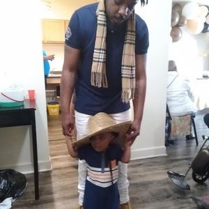 Meet your Posher, Diego